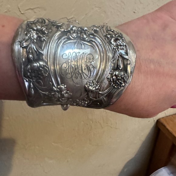 Victorian Goddess Silverplate Art Nouveau Cuff Silver Lady Face Cuff Bracelet - Picture 11 of 11